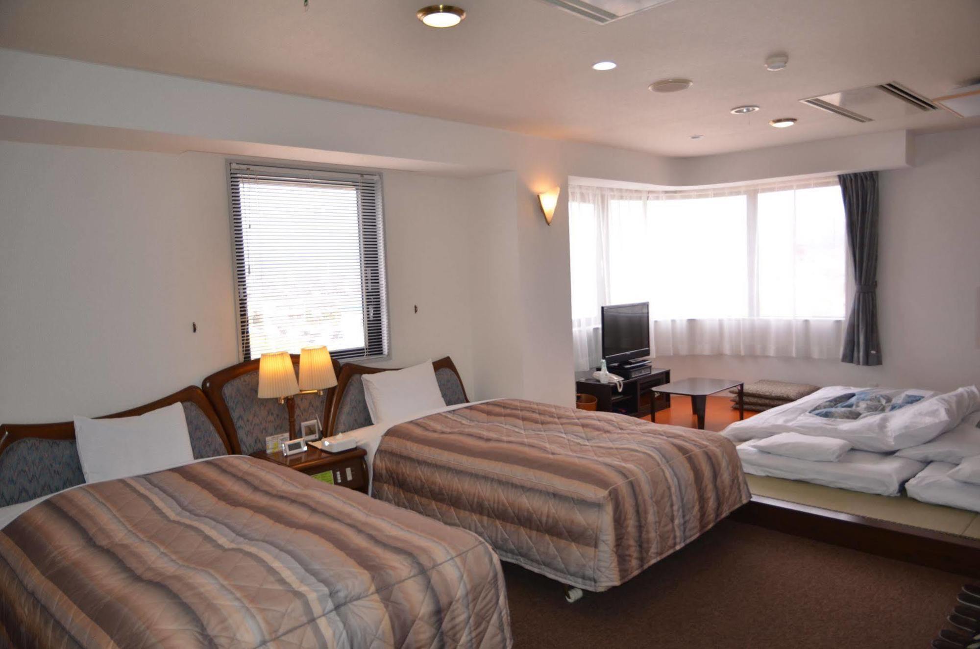 Hotel Ermou Regency Numazu Exterior photo